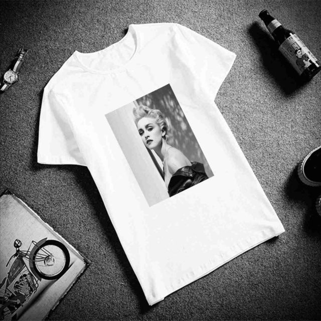Fashion Short Sleeve T Shirt Madonna Black and White Art Printed 100% Cotton Top Tees Casual O Neck T-Shirt Unisex TShirt